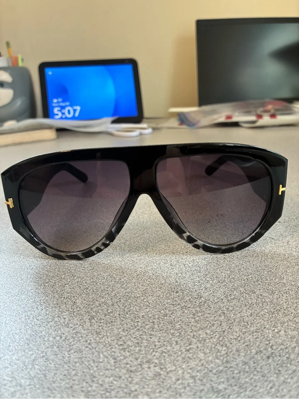 MARKD. stylish black